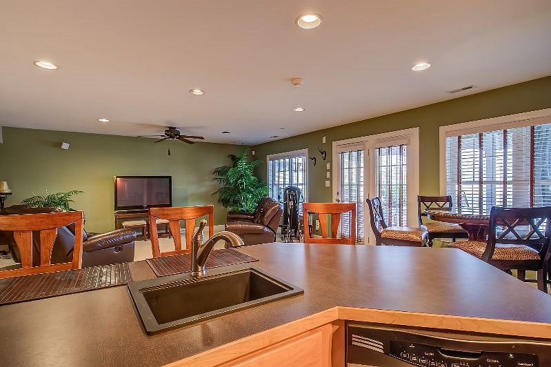 Furnished Finder property 281059_2 photo 13