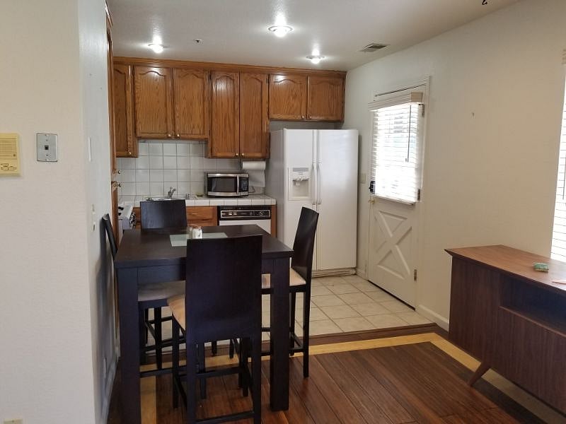 Furnished Finder property 281150_1 photo 4