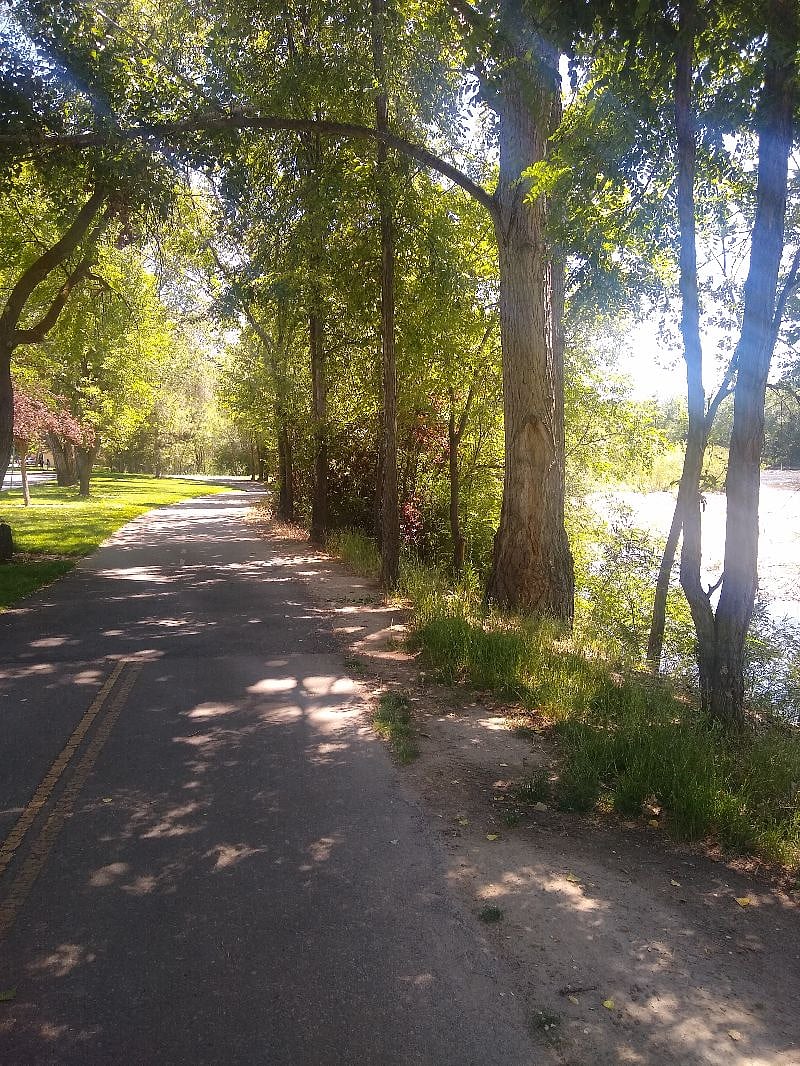 Greenbelt 120 yards away along Boise River