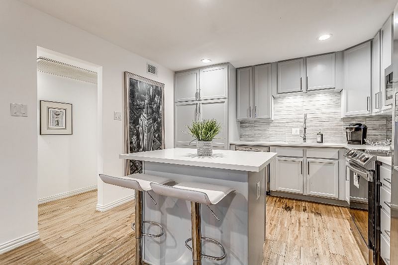 Island kitchen