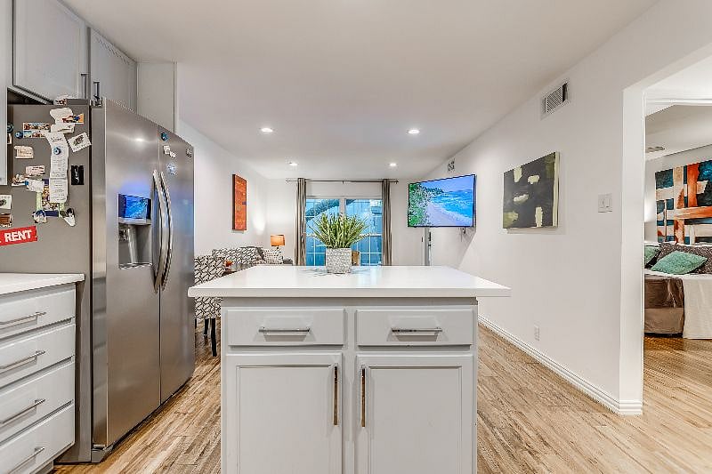 Island kitchen