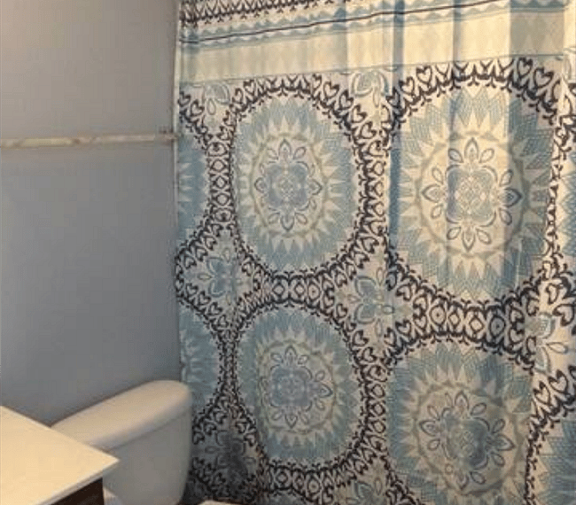 Bathroom in 2nd bedroom