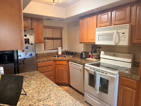 Furnished Finder property 281989_1 photo 3