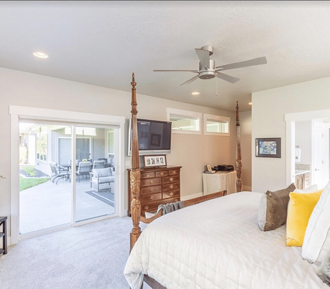 Luxury Guest Suite-CA King