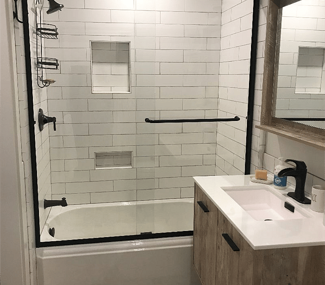 Soaking tub with shower