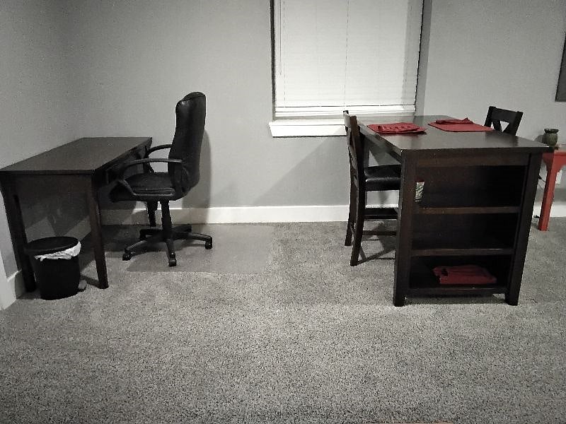 Extra desk for computer or working in dining room table