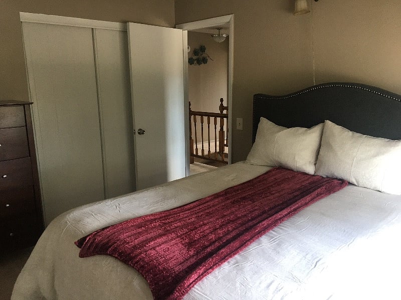 Bedroom 2 - queen