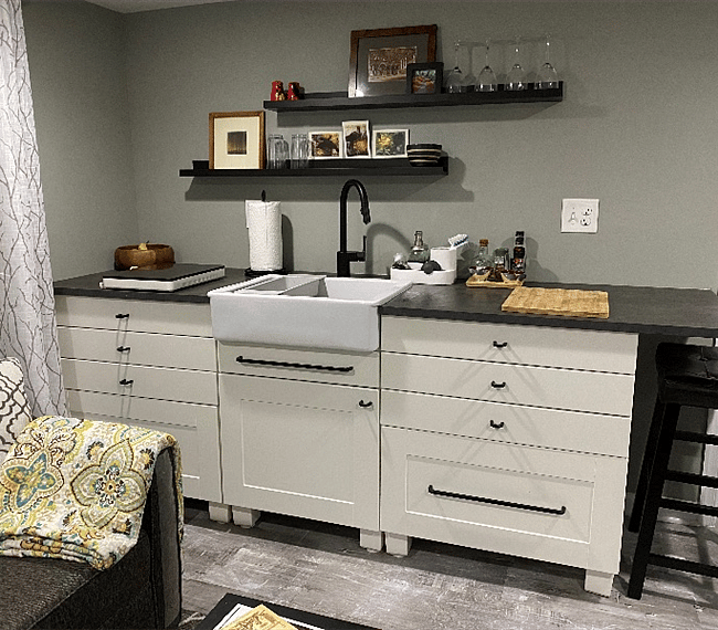 I've been staying down here to test it out and the kitchenette works brilliantly. The hotplates tuck away after use in one of the drawers, leaving plenty of countertop for daily living.