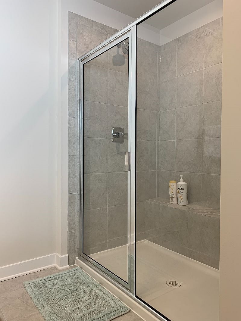 Private full bathroom