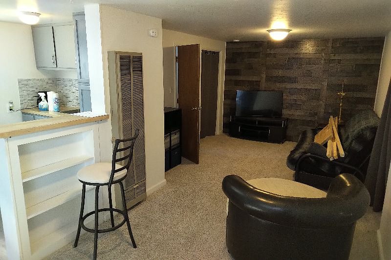 Furnished Finder property 284402_2 photo 1