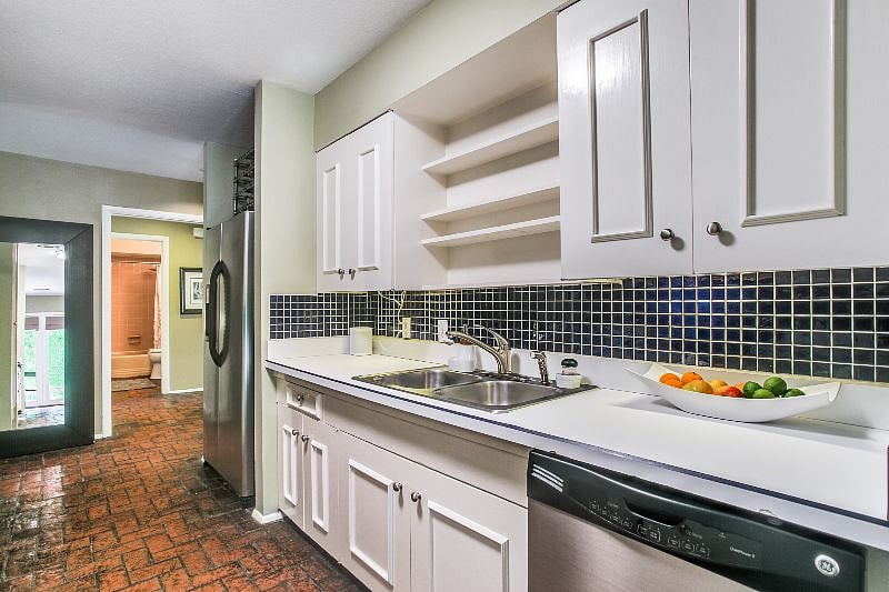 Furnished Finder property 284576_1 photo 13