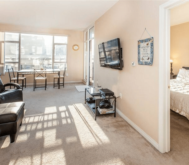 Livingroom and dining room