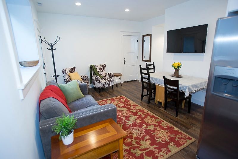 Furnished Finder property 284617_1 photo 4