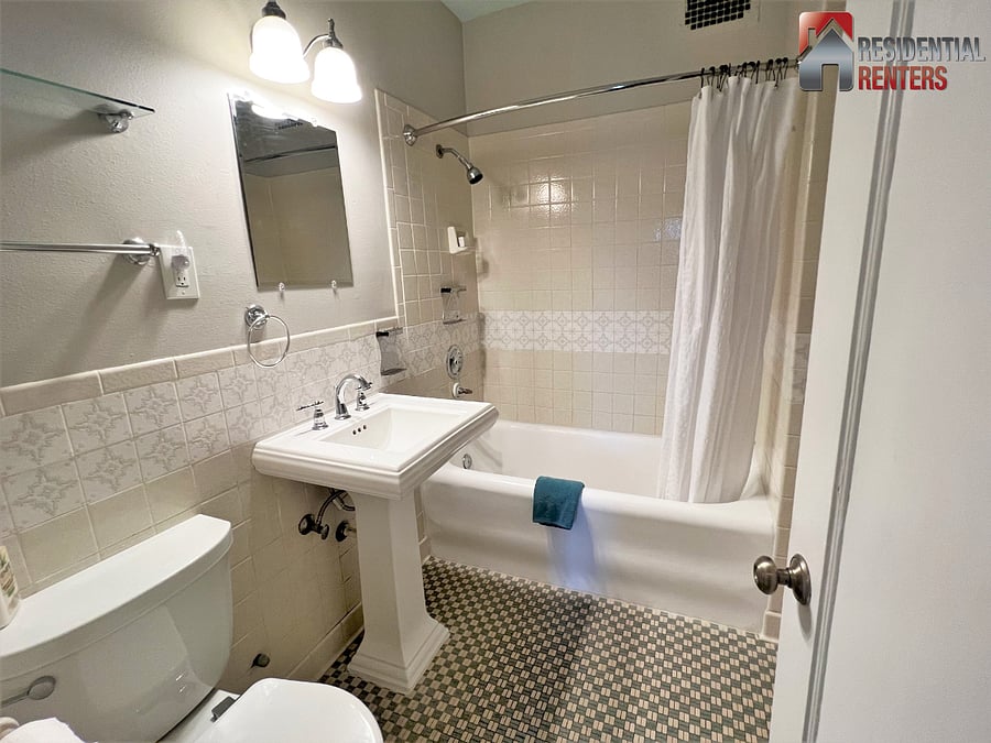 Furnished Finder property 284740_10 photo 4