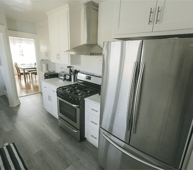 Large kitchen with appliances