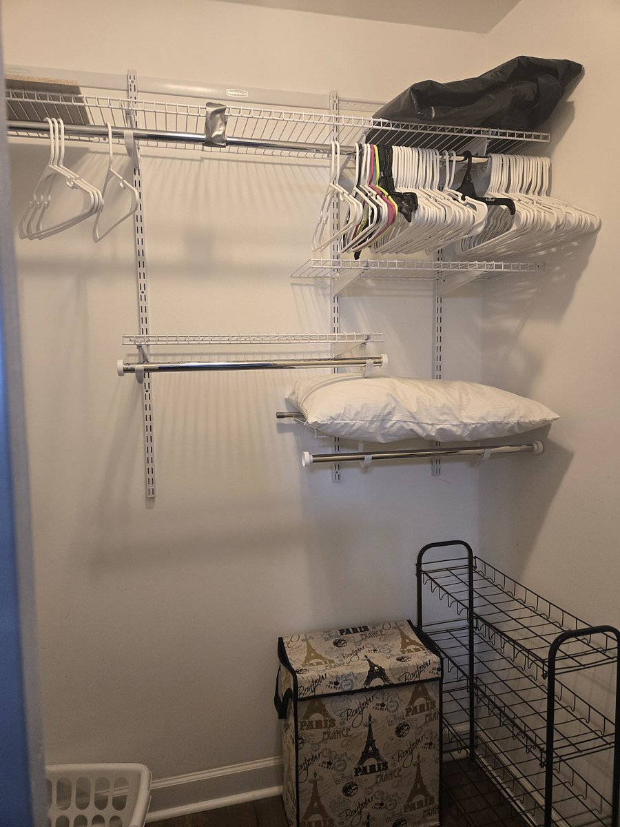 Walking
closet