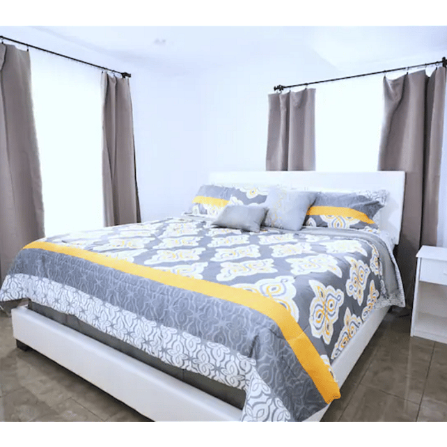 SUITE: King Bedroom