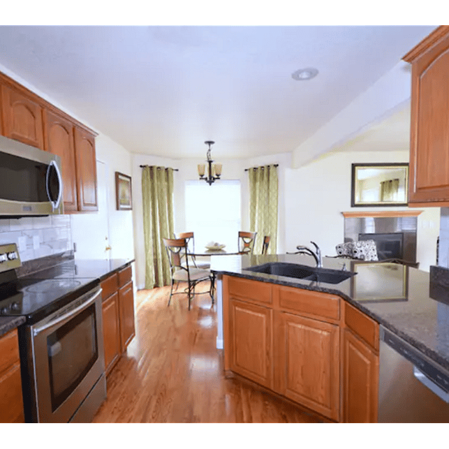 Shared Space: Fully Stocked Kitchen