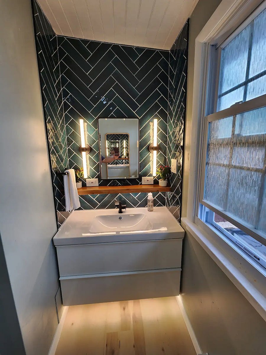 Master suite has 4ft glass shower, 40in floating vanity with led lighting, bidet toilet seat