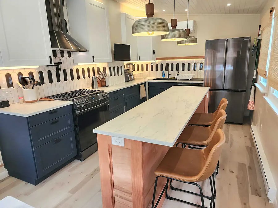 Huge 18 x10 kitchen