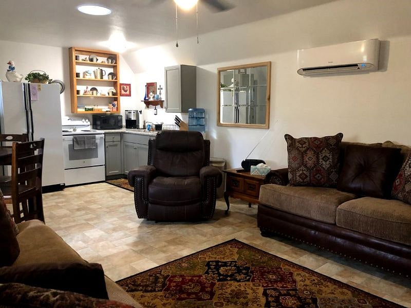 Furnished Finder property 285376_1 photo 3