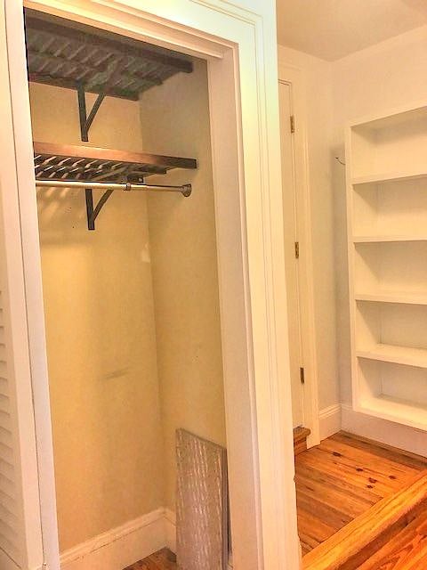 Closet & storage - master suite
