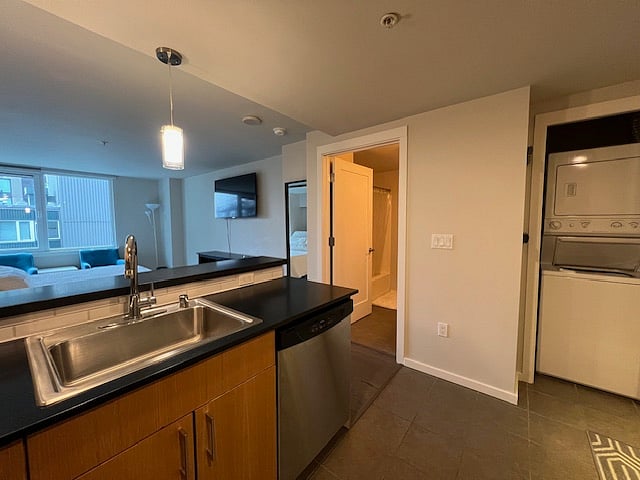 In-unit washer and dryer.