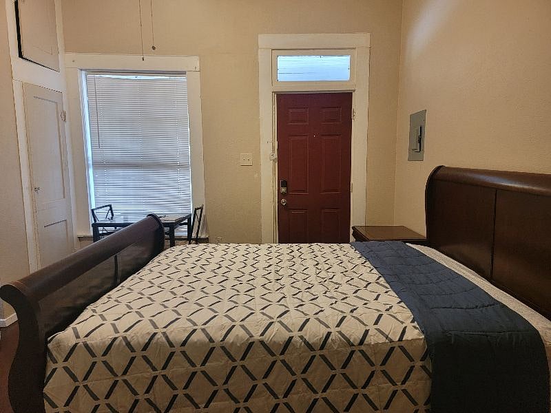 Furnished Finder property 285995_2 photo 5