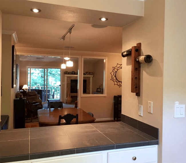 Open floor plan - great for interacting with friends or family.