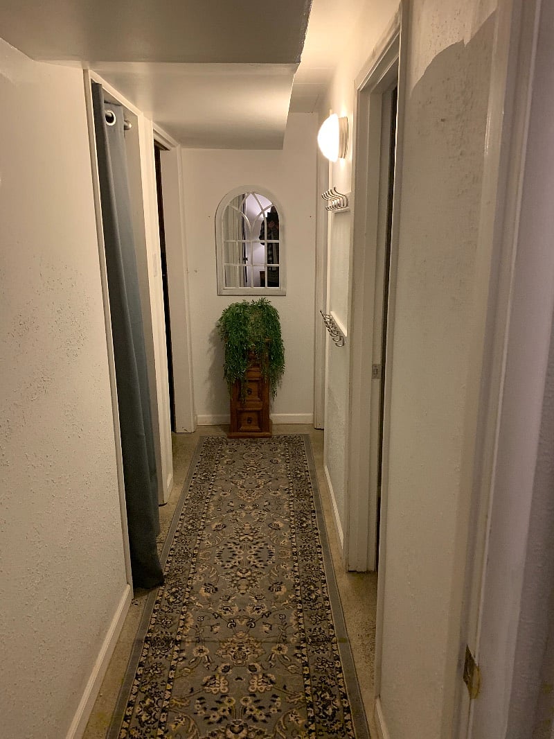 Hallway to the bedrooms and bathroom.
