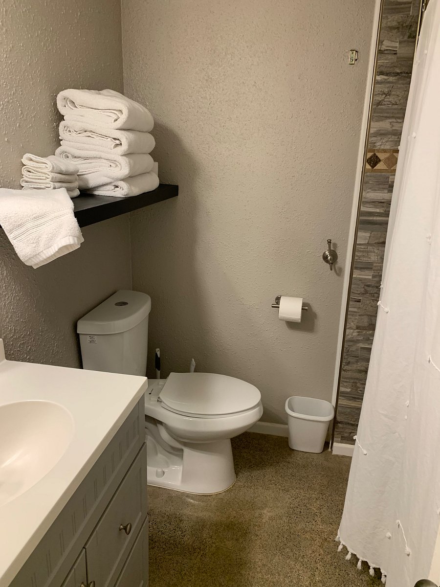 Full bathroom