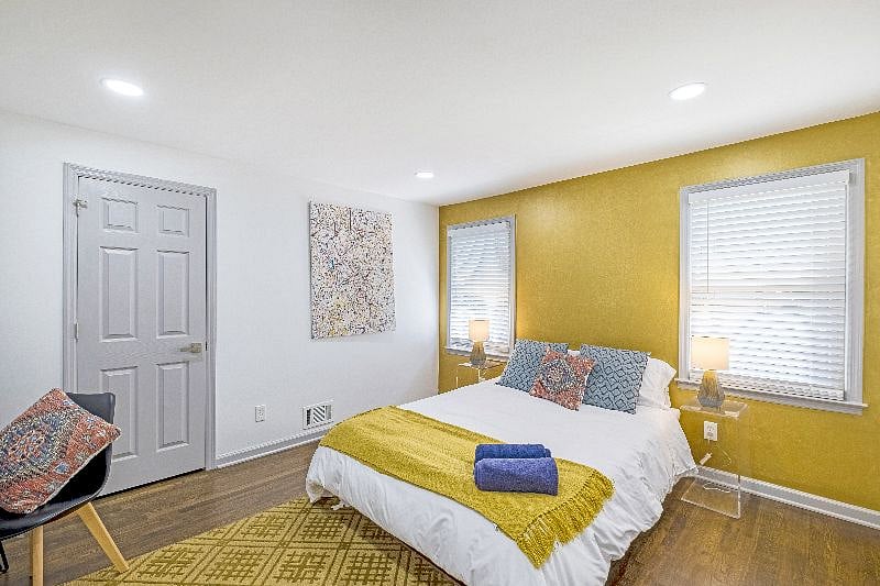 Comfortable upstairs full bedroom, ideal for work-from-home or restful sleep