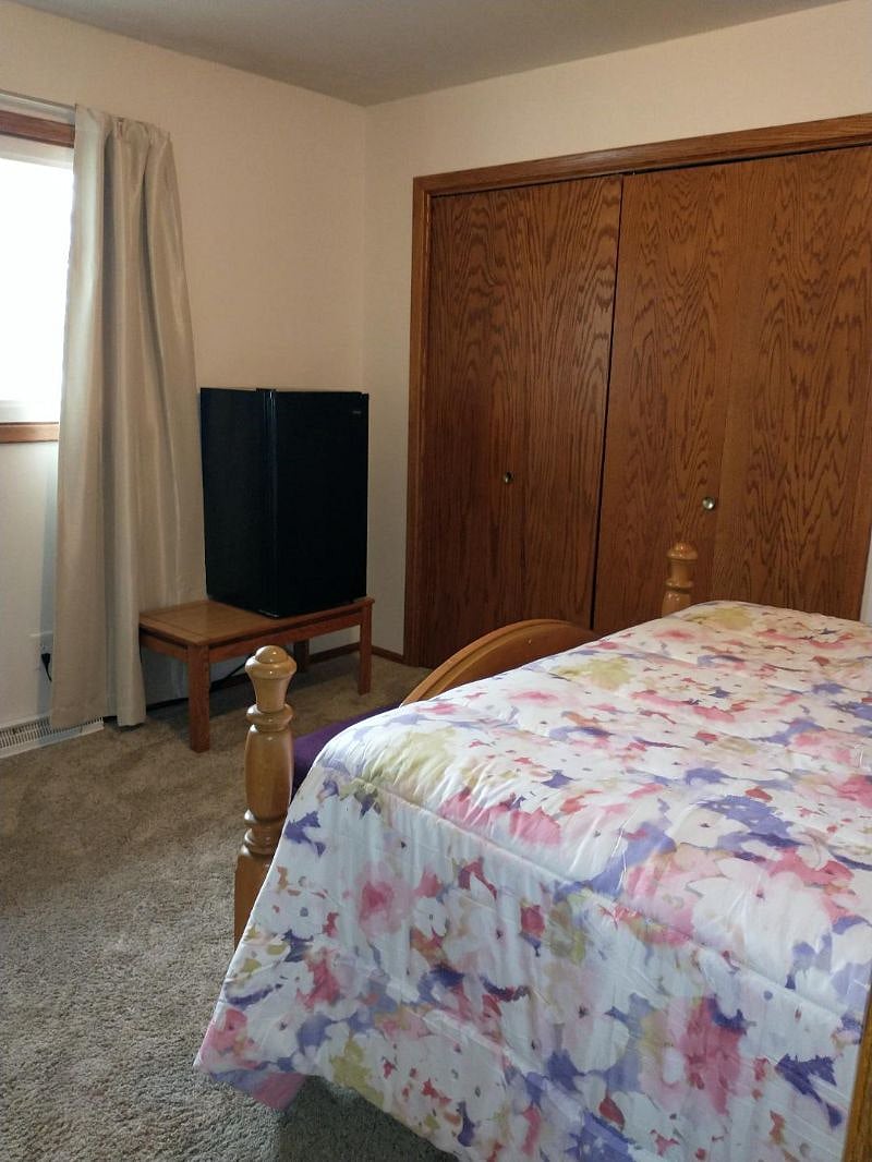 ME room
$700 single / $1000 double Occupancy