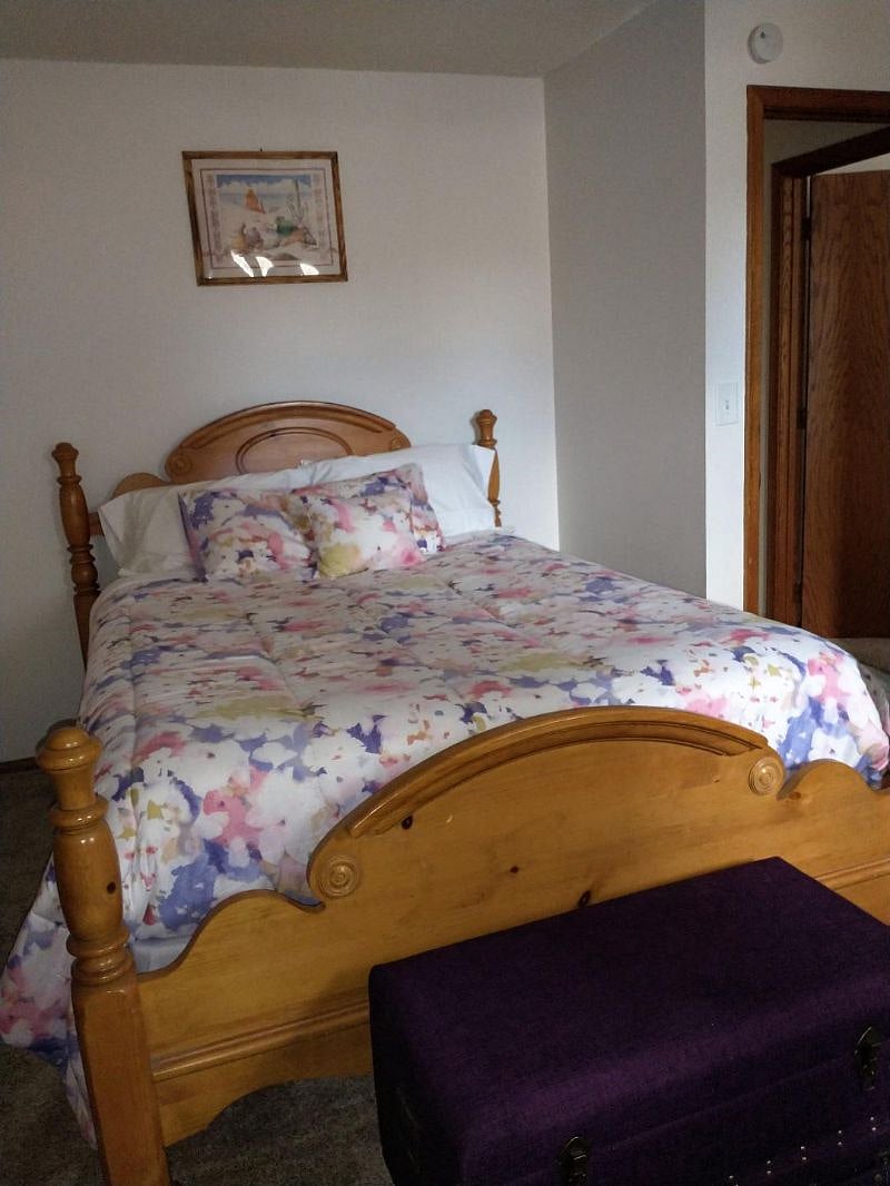 ME bedroom
$700 single / $1000 double Occupancy
