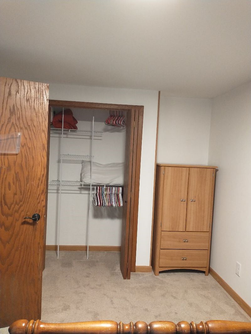 DW bedroom
$850 single / $1150 double Occupancy