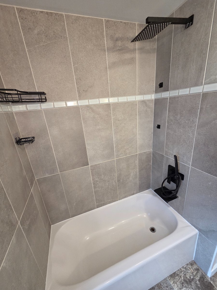 Master Shower/Bath Combination