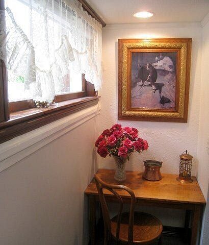 Separate study/work space with super fast free WiFi. Built-in 20" x 36" desk.