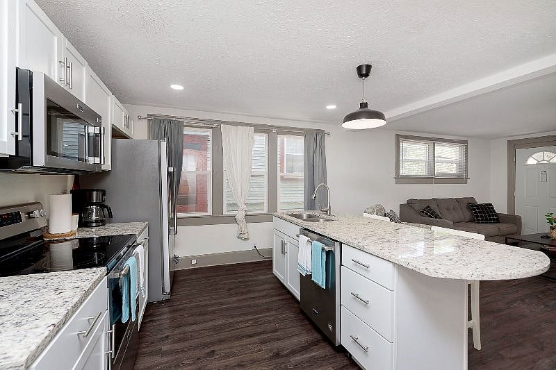 Furnished Finder property 286388_2 photo 8