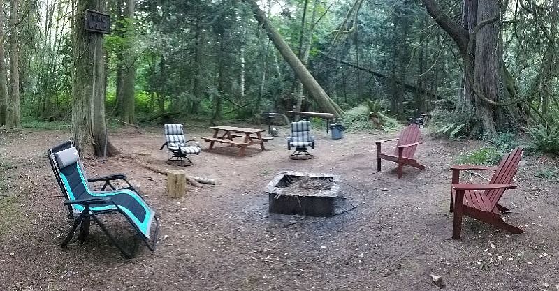 Campsite with fire pit and BBQ down by the Burley Lagoon