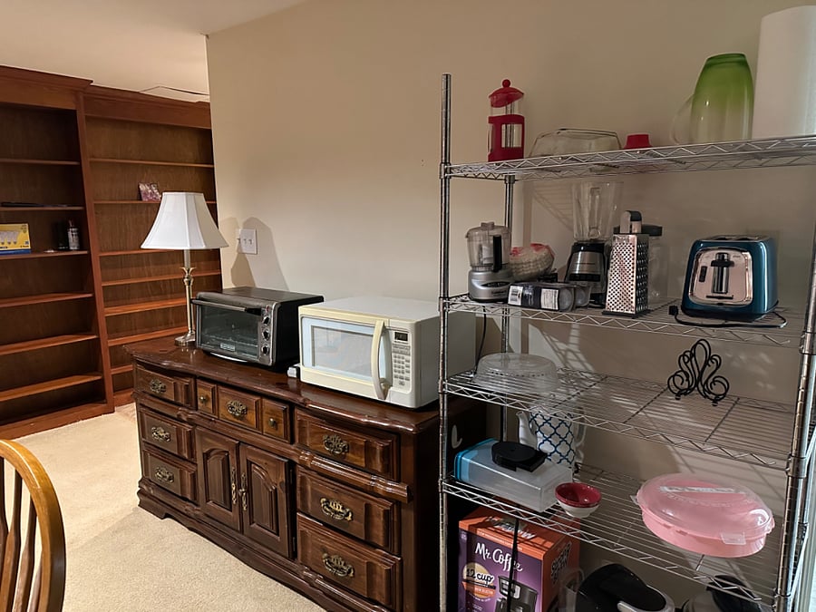 Lots of appliances available for your use!