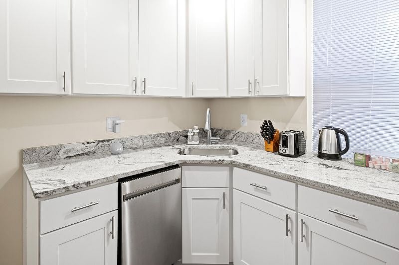 Furnished Finder property 287054_2 photo 24