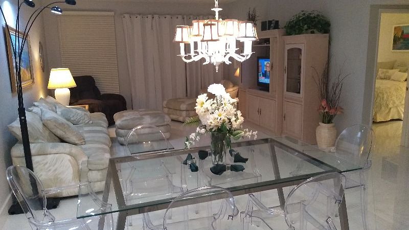 Living room/dining
