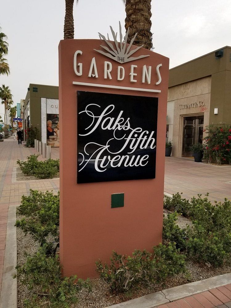 El paseo shopping nearby