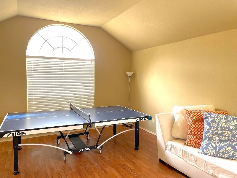 This space is super flexible as you can work from the ping pong table, fold it up to store your boxes or make a play area for your kids. 