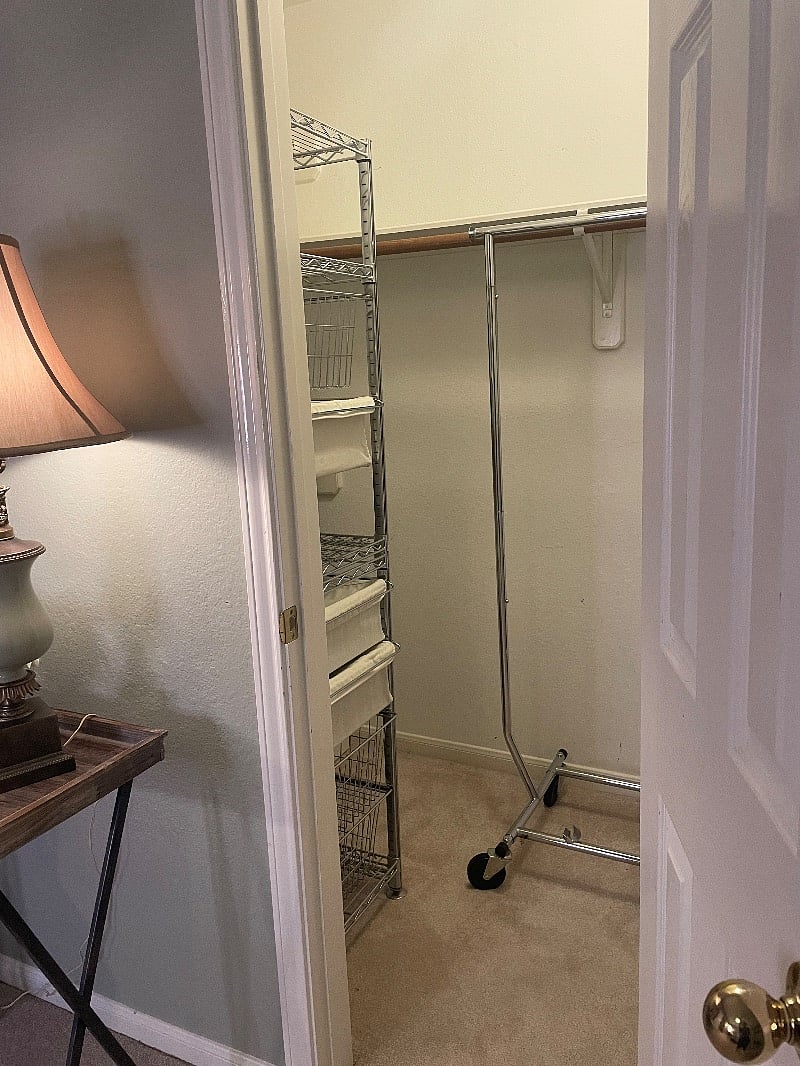 Large walk in close with shelves for folded items and lots of space to hang your scrubs :)