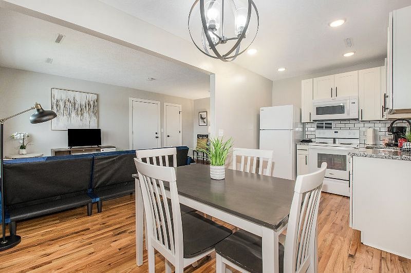 Furnished Finder property 287364_6 photo 4