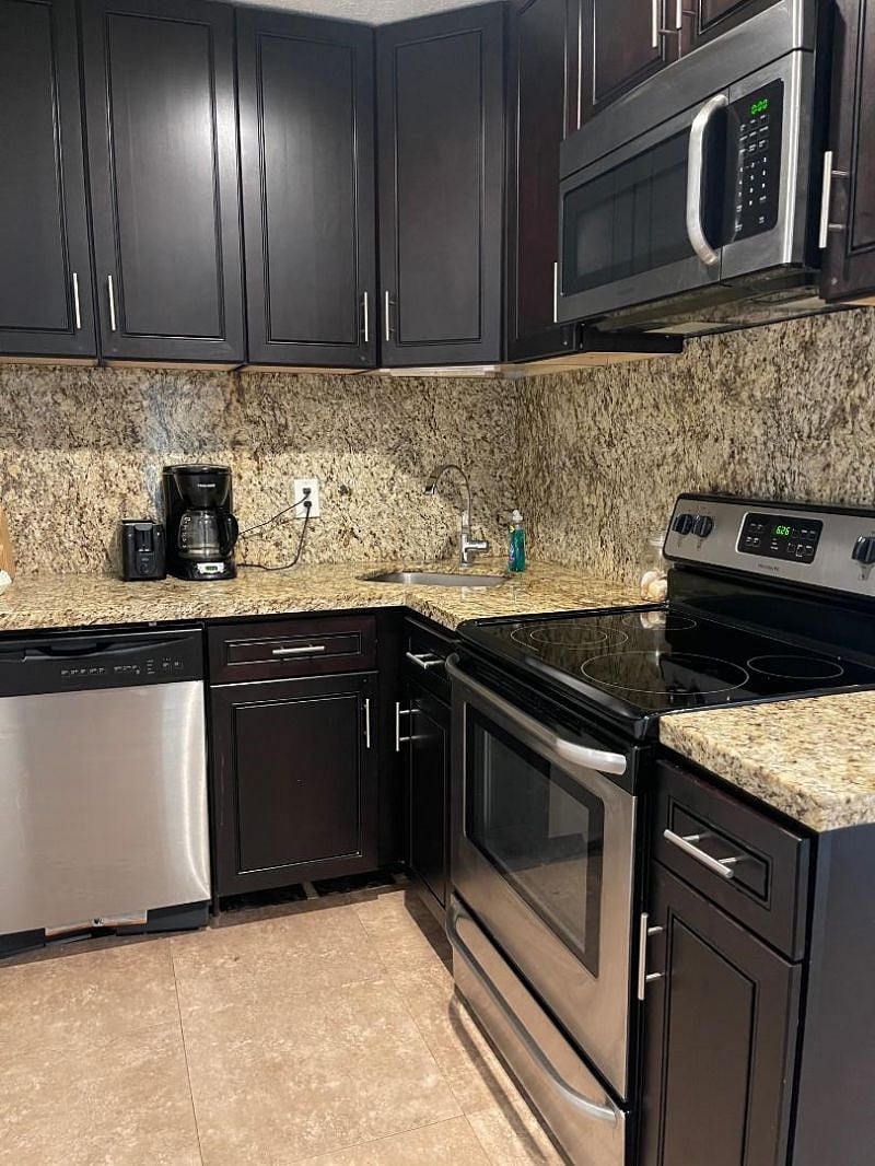 Furnished Finder property 287589_3 photo 4