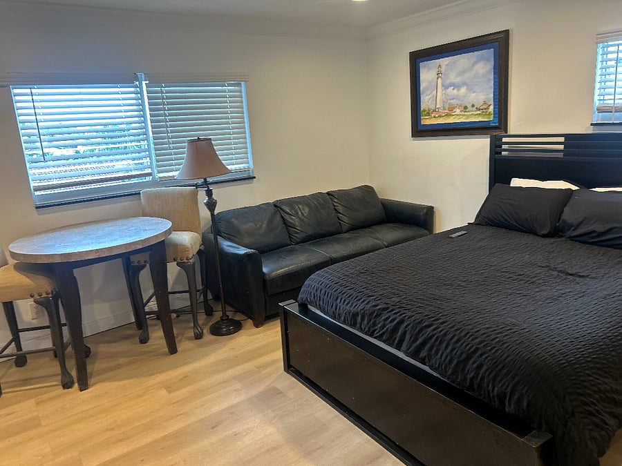 Furnished Finder property 287589_5 photo 4