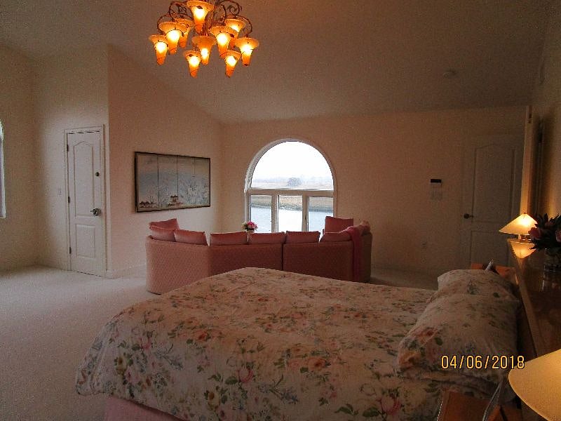 master bedroom sitting area looking west 