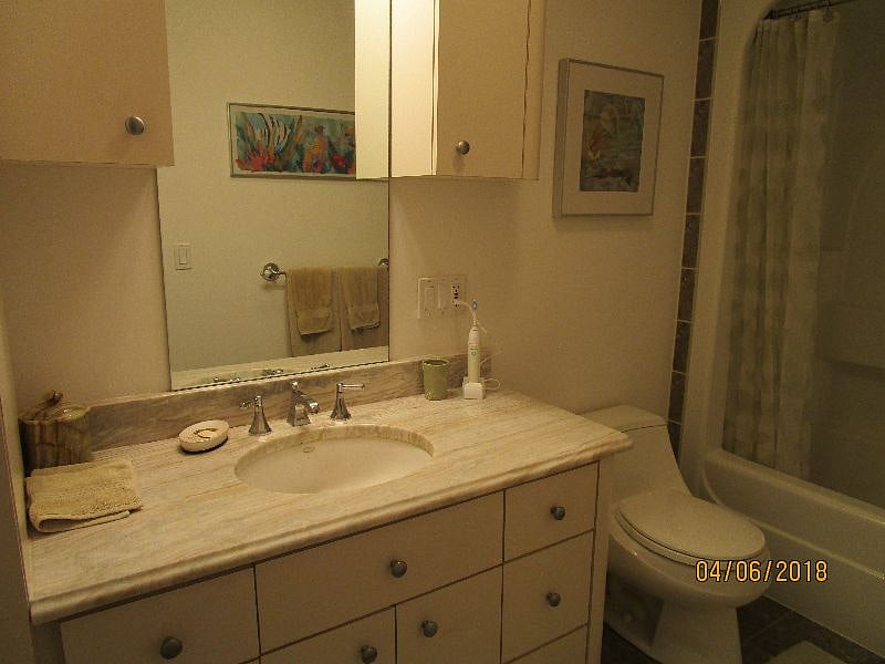 private bathroom for 4 poster bedroom 